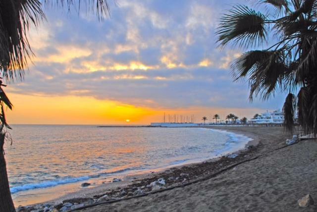 Apartamento Marina Beach Benalmadena Luaran gambar